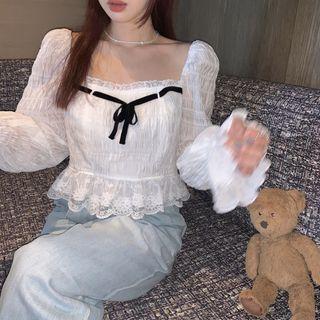 Bell-sleeve Lace Trim Cropped Top