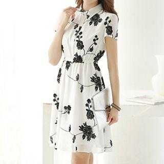 Flower Embroidered Short Sleeve A-line Dress