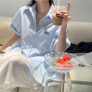 Short-sleeve Embroidered Pocket Detail Shirt