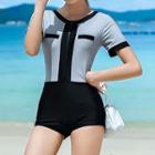 Short-sleeve Two-tome Swimsuit