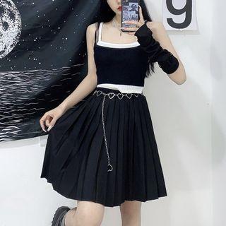 Pleated Mini A-line Skirt With Heart Waist Chain