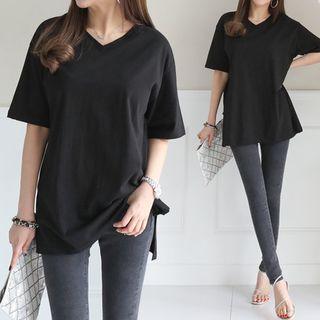 V-neck Slit-hem Long T-shirt