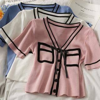 Contrasted Ribbon-accent Button-up Top