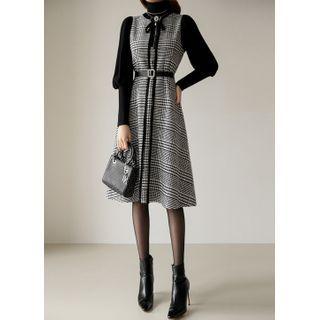 Sleeveless Houndstooth Midi Flare Dress