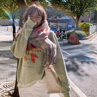 Round-neck Heart Print Pullover