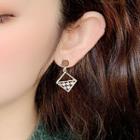 Non-matching Square Dangle Earring 1 Pair - 01 - Rhombus - Brown & White - One Size