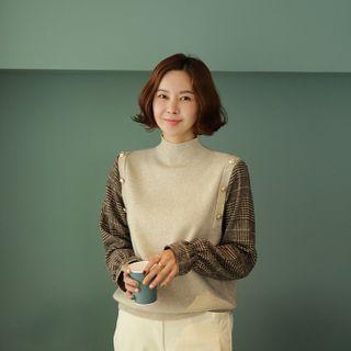 Glen-plaid Detail Knit Top