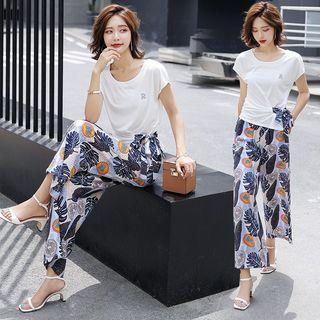 Set: Side Tie Short-sleeve T-shirt + Leaf Print Wide-leg Pants