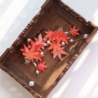 Maple Leaf Faux Pearl Hair Clip