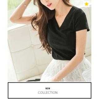 Short-sleeve V-neck Cross Back T-shirt