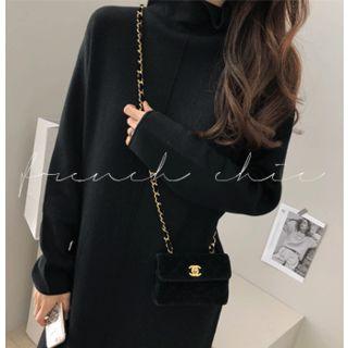 Turtle-neck Seam-detail Knit Dress