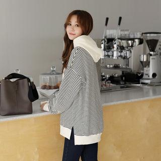 Slit-side Striped Boxy Hoodie