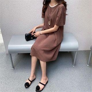 Contrast-neck Puff-sleeve Dress