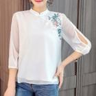 Traditional Chinese 3/4-sleeve Embroidered Top