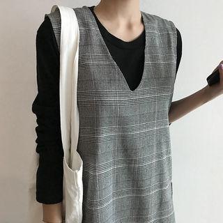 Slit-side Plain T-shirt