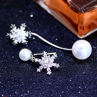 Rhinestone Snowflake Asymmetric Earring