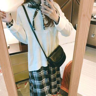 Plaid Shirtdress / V-neck Sweater
