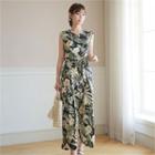 Sleeveless Tie-waist Floral Print Jumpsuit