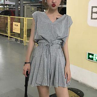 Set: Cross Back Sleeveless Top + Shorts