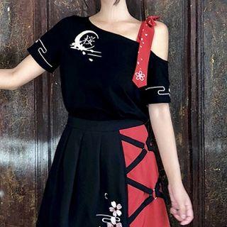 Color-block Off-shoulder Short-sleeve Top/color-block High-waist A-line Skirt