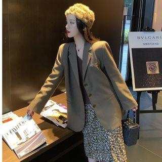 Single Breasted Blazer / Floral Midi Skirt