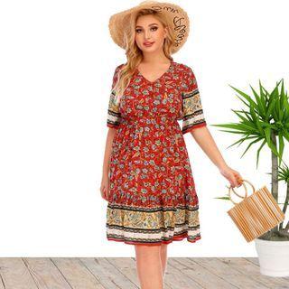 Plus Size Short Sleeve V Neck Print A-line Dress