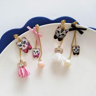 Non-matching Cat & Tassel Dangle Earring