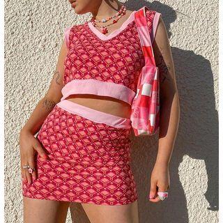 Set: Patterned Sleeveless Top + Pencil Skirt