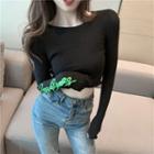 Printed-sleeve Slim-fit Crop T-shirt