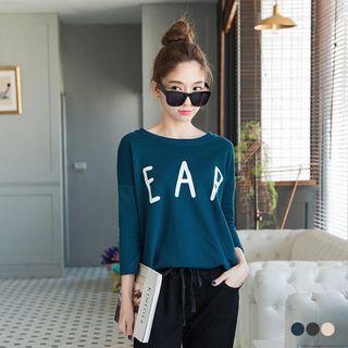 Letter Print Dropped Shoulder 3/4 Sleeved Top