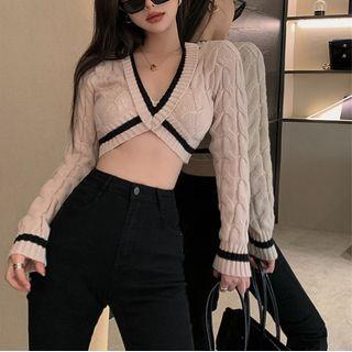 Details Cable-knit Knit Crop Top