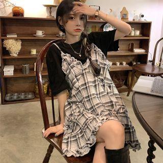 Elbow-sleeve T-shirt / Plaid Ruffled Mini A-line Overall Dress