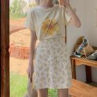 Floral Print Short-sleeve T-shirt / Floral Print Mini A-line Skirt