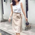 Set: Buttoned Sleeveless Top + Check H-line Skirt