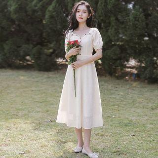 Short-sleeve Square-neck Flower Button Dress
