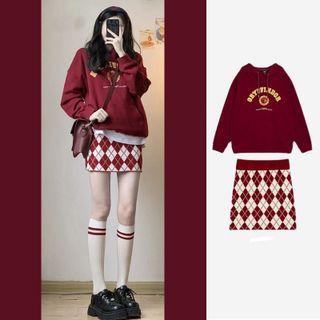 Lettering Hoodie / Argyle Print Knit Skirt