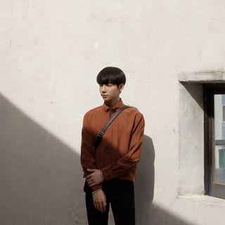 Long-sleeve Loose-fit Dress Shirt