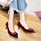 Pointy-toe Bow-accent Kitten Heel Pumps