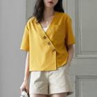 Short-sleeve Buttoned Top / Shorts