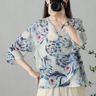 3/4-sleeve V-neck Print Blouse
