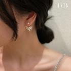 Alloy Flower Swing Earring 1 Pair - As Shown In Figure - One Size