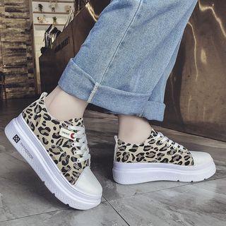 Leopard Slipper