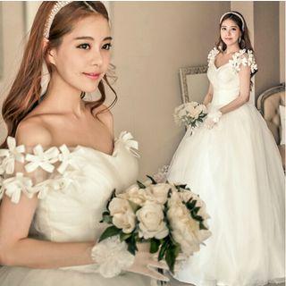 Drop-shoulder Ball Gown Wedding Dress