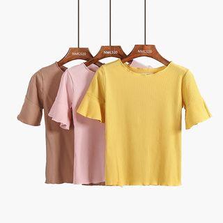 Bell-sleeved T-shirt