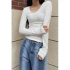 Plain U-neck Thumbhole T-shirt