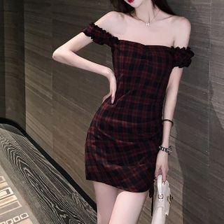 Off-shoulder Ruffled Plaid A-line Dress