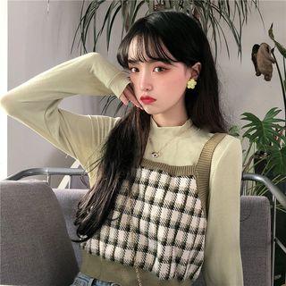 Long-sleeve Mock-neck T-shirt / Plaid Knit Vest