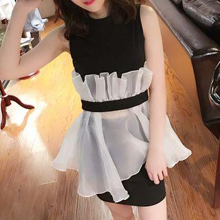 Set: Contrast Panel Sleeveless Peplum Top + Mini Skirt