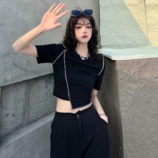 Short-sleeve Slit Crop T-shirt Black - One Size