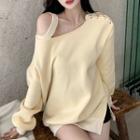 Plain Cold-shoulder Sweatshirt